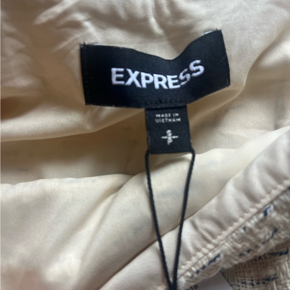 NWT Express skirt. Size small - Picture 5 of 9